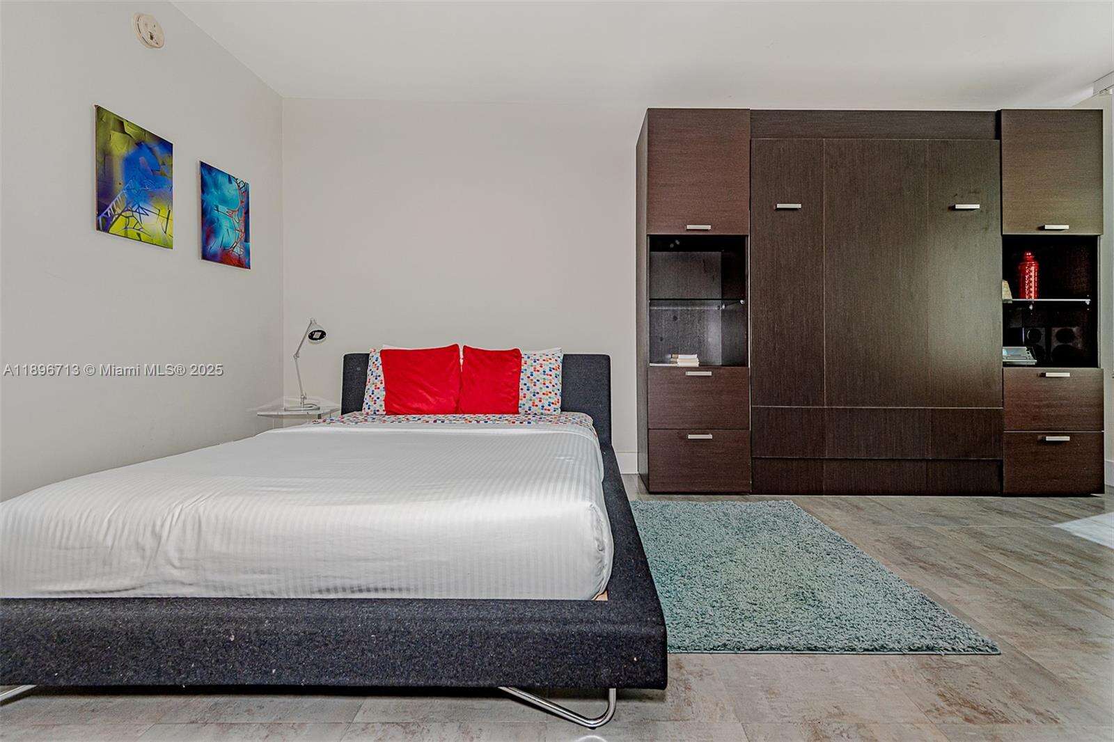 Roney Palace Unit #723 | Picture 12