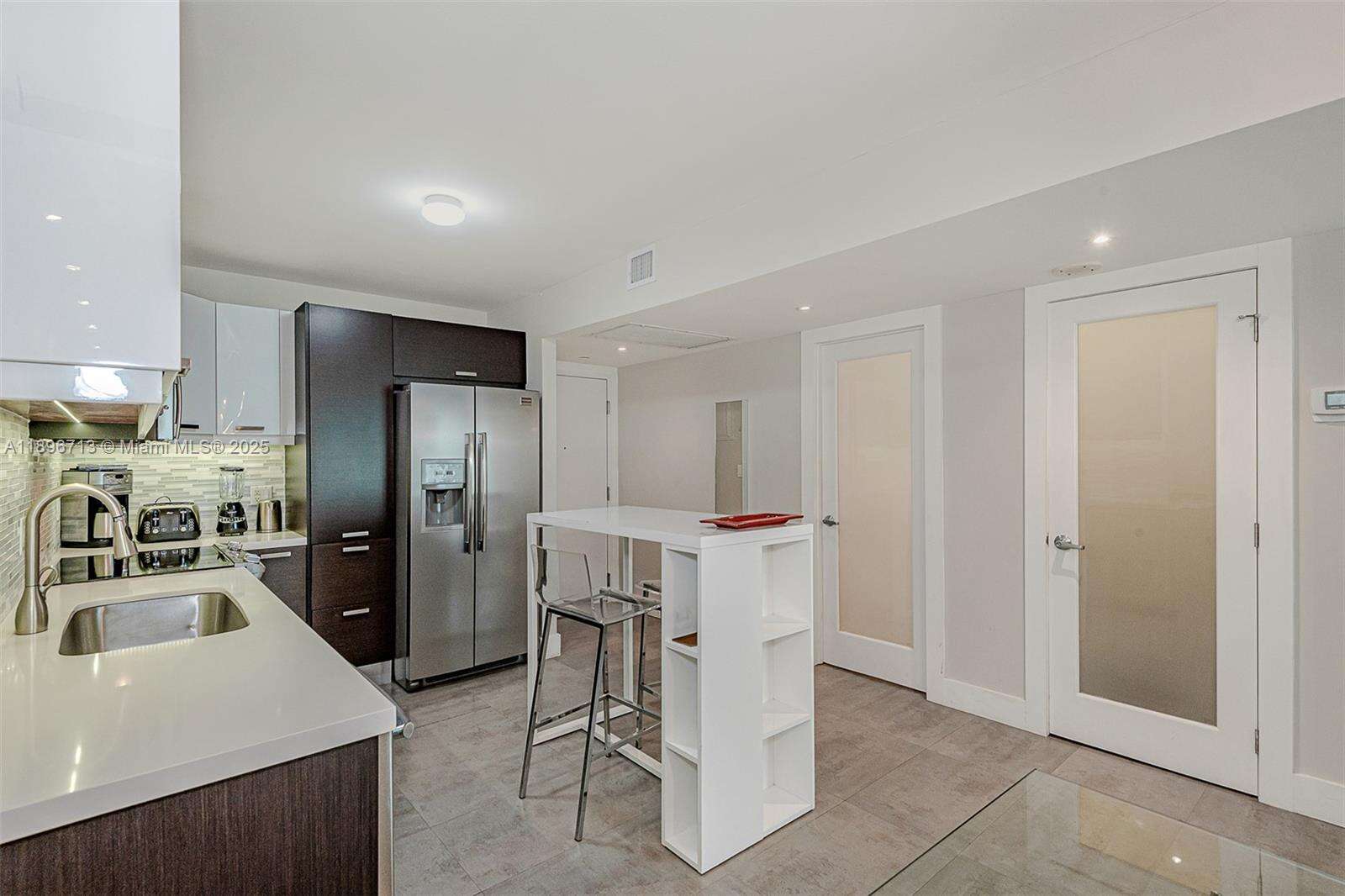 Roney Palace Unit #723 | Picture 20