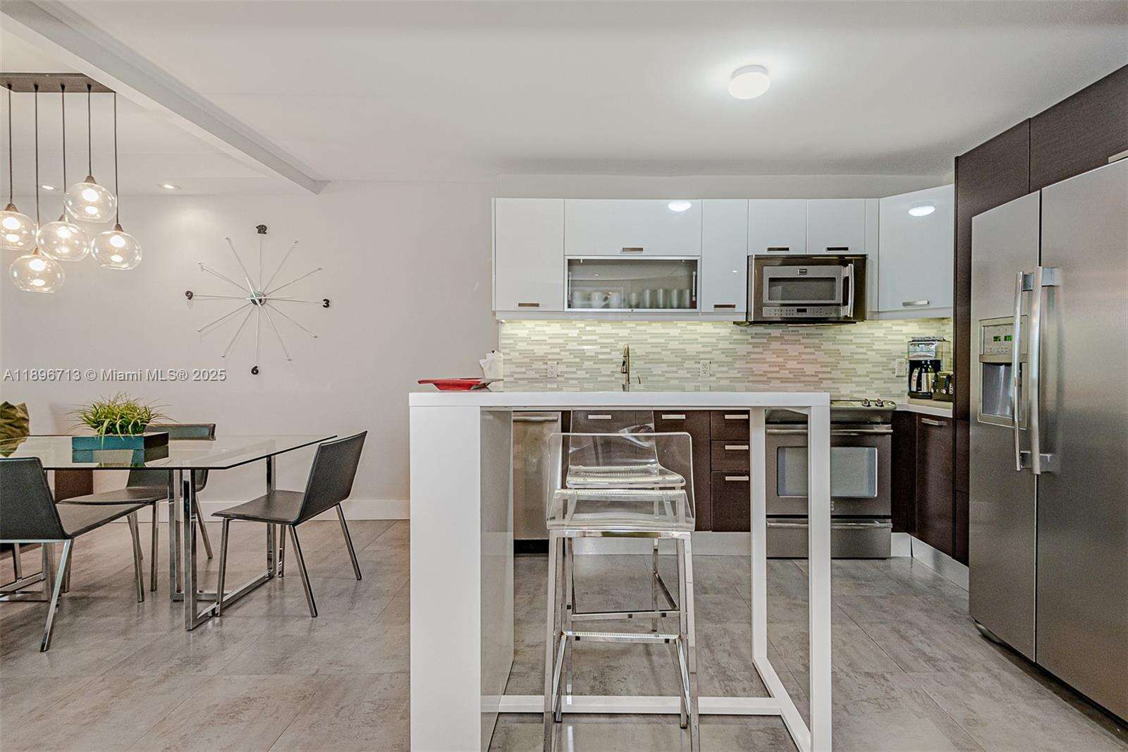 Roney Palace Unit #723 | Picture 21