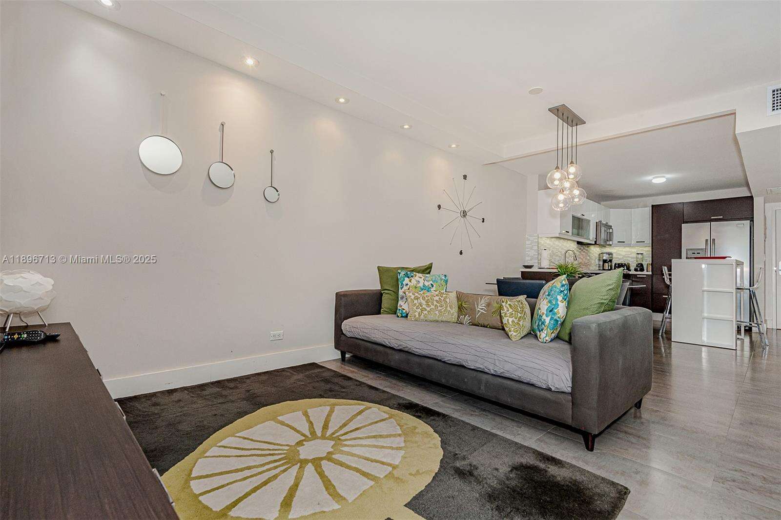 Roney Palace Unit #723 | Picture 10