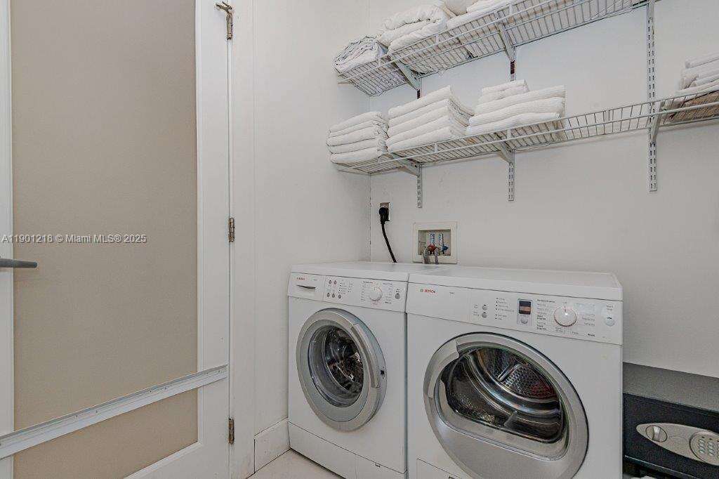 Roney Palace Unit #1210 | Picture 23