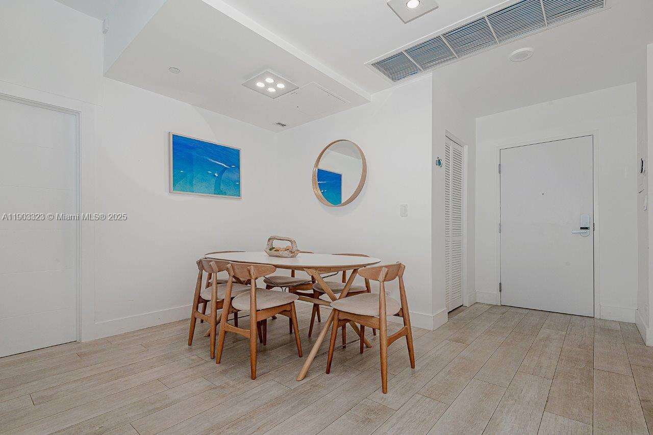 Roney Palace Unit #PH21 | Picture 5