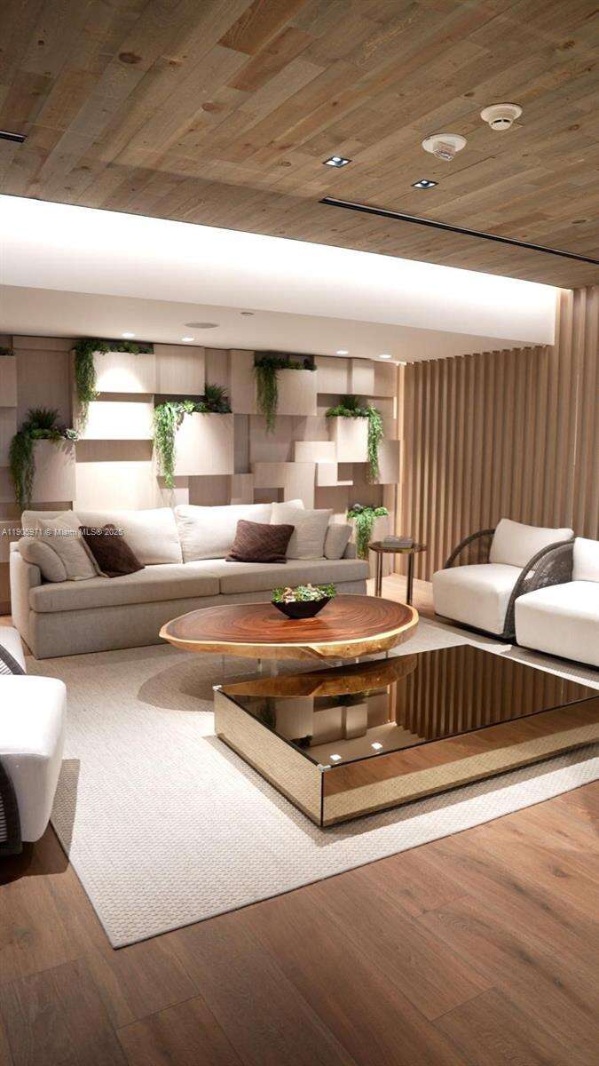 Roney Palace Unit #836 | Picture 26