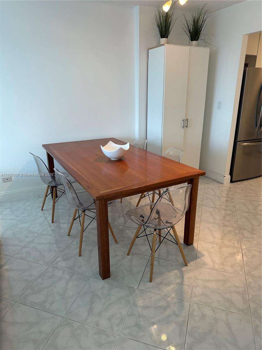 Roney Palace Unit #737 | Picture 11