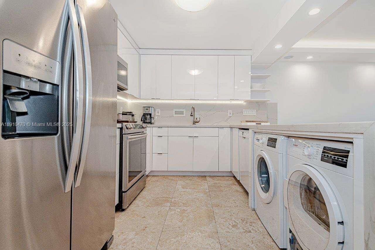 Roney Palace Unit #310 | Picture 13