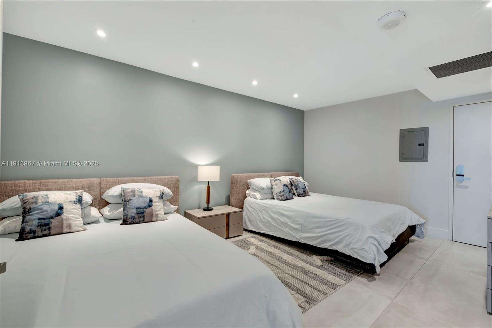 Roney Palace Unit #634 | Picture 37