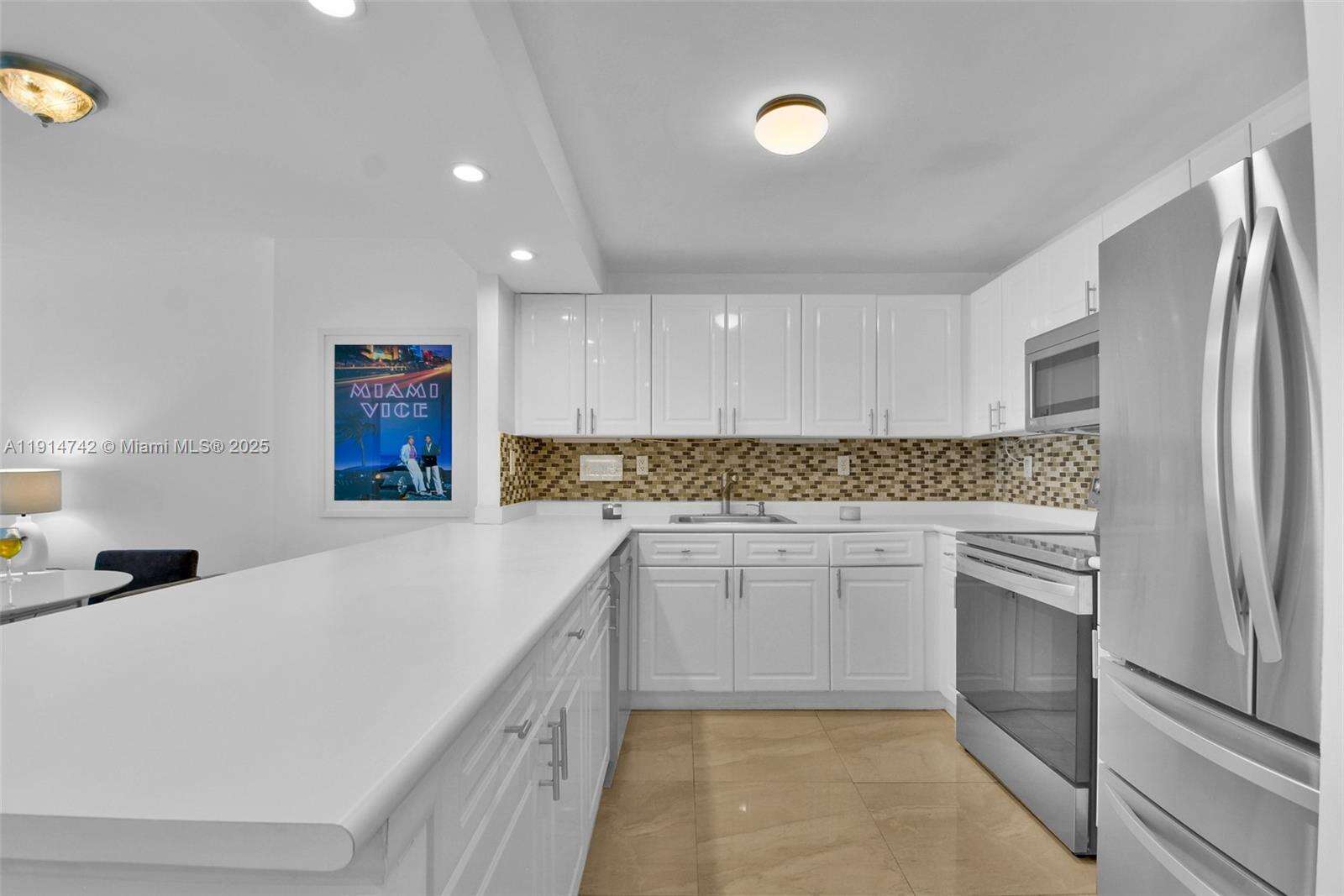 Roney Palace Unit #1002 | Picture 4