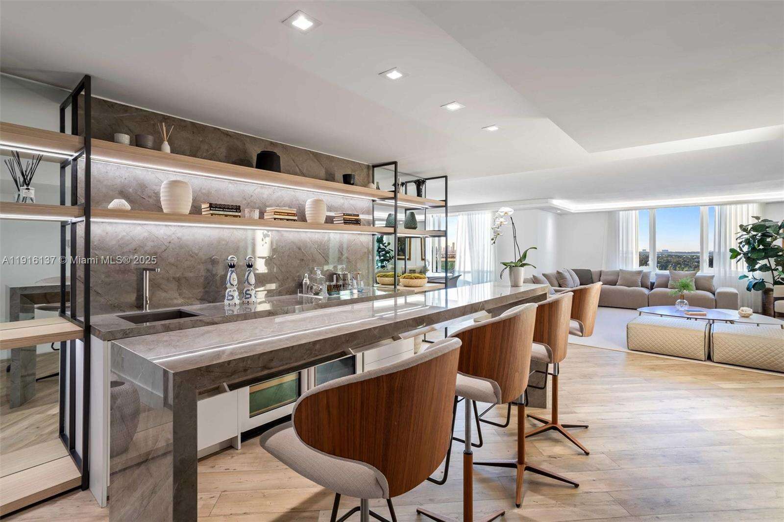 Roney Palace Unit #1432 | Picture 48