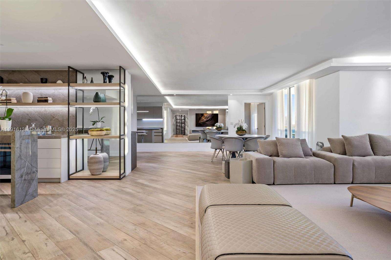 Roney Palace Unit #1432 | Picture 54