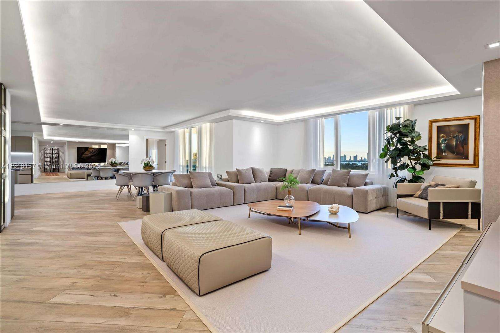 Roney Palace Unit #1432 | Picture 59