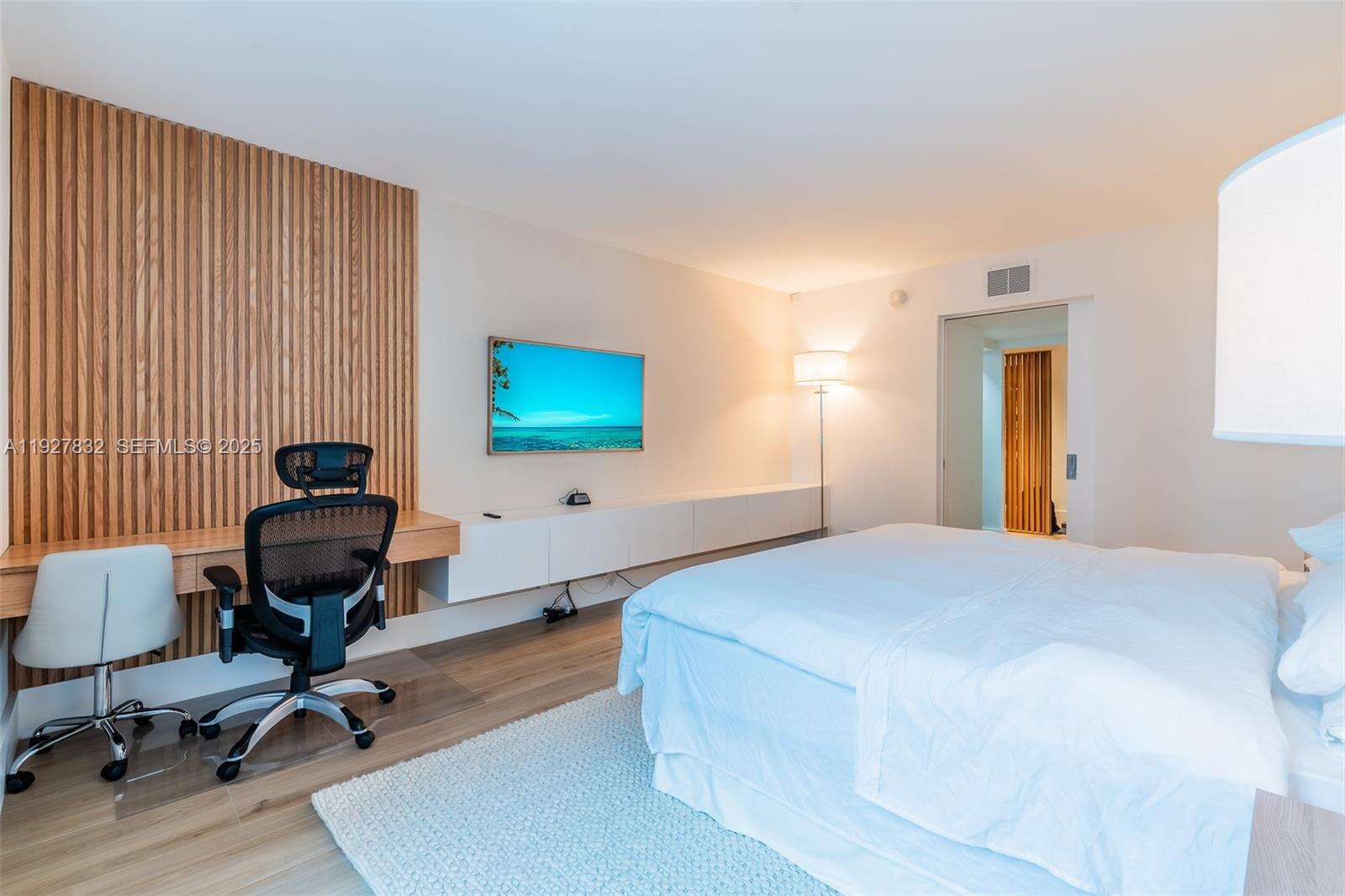 Roney Palace Unit #719 | Picture 7