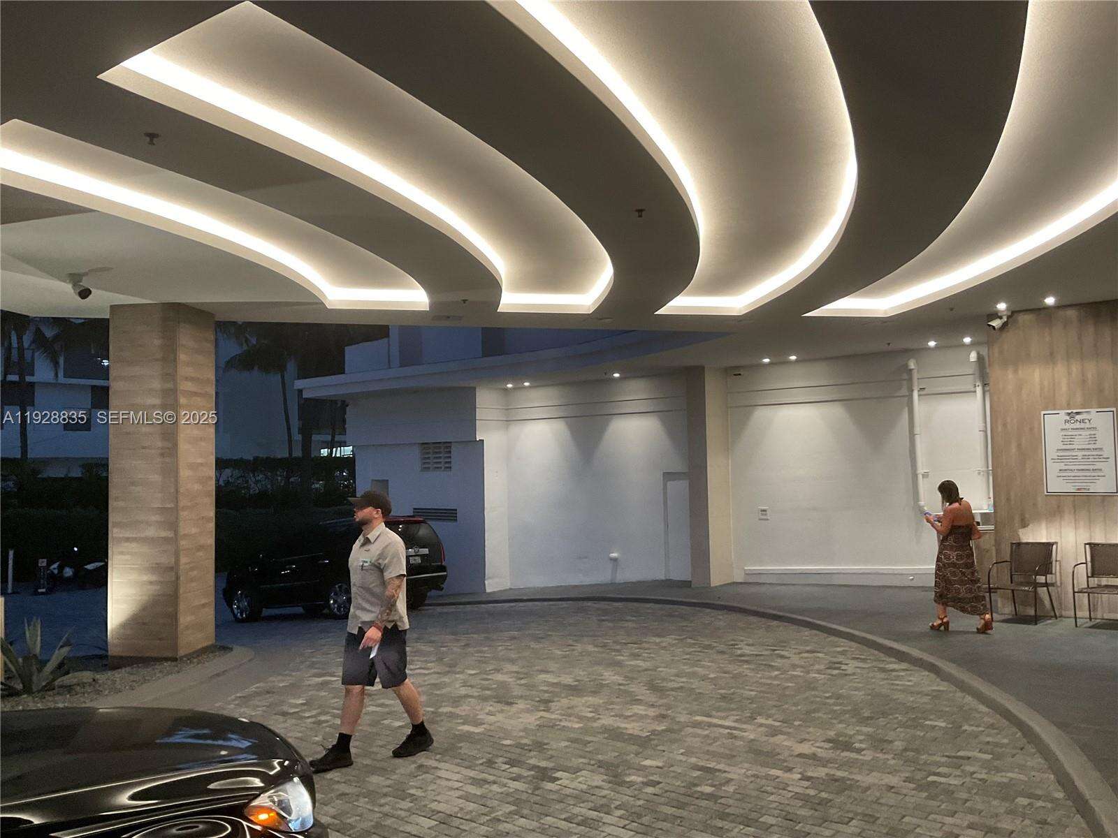 Roney Palace For Rent | Unit #704