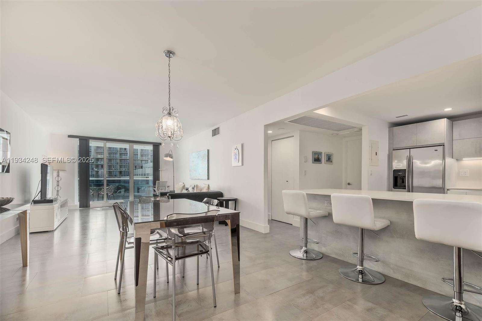 Roney Palace Unit #507 | Picture 2