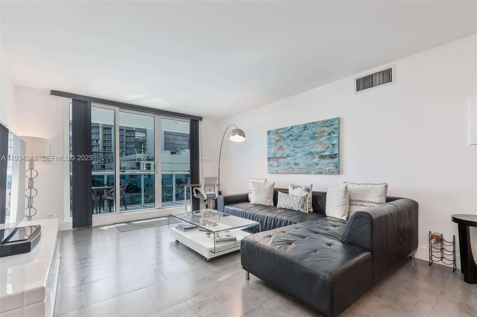 Roney Palace Unit #507 | Picture 4