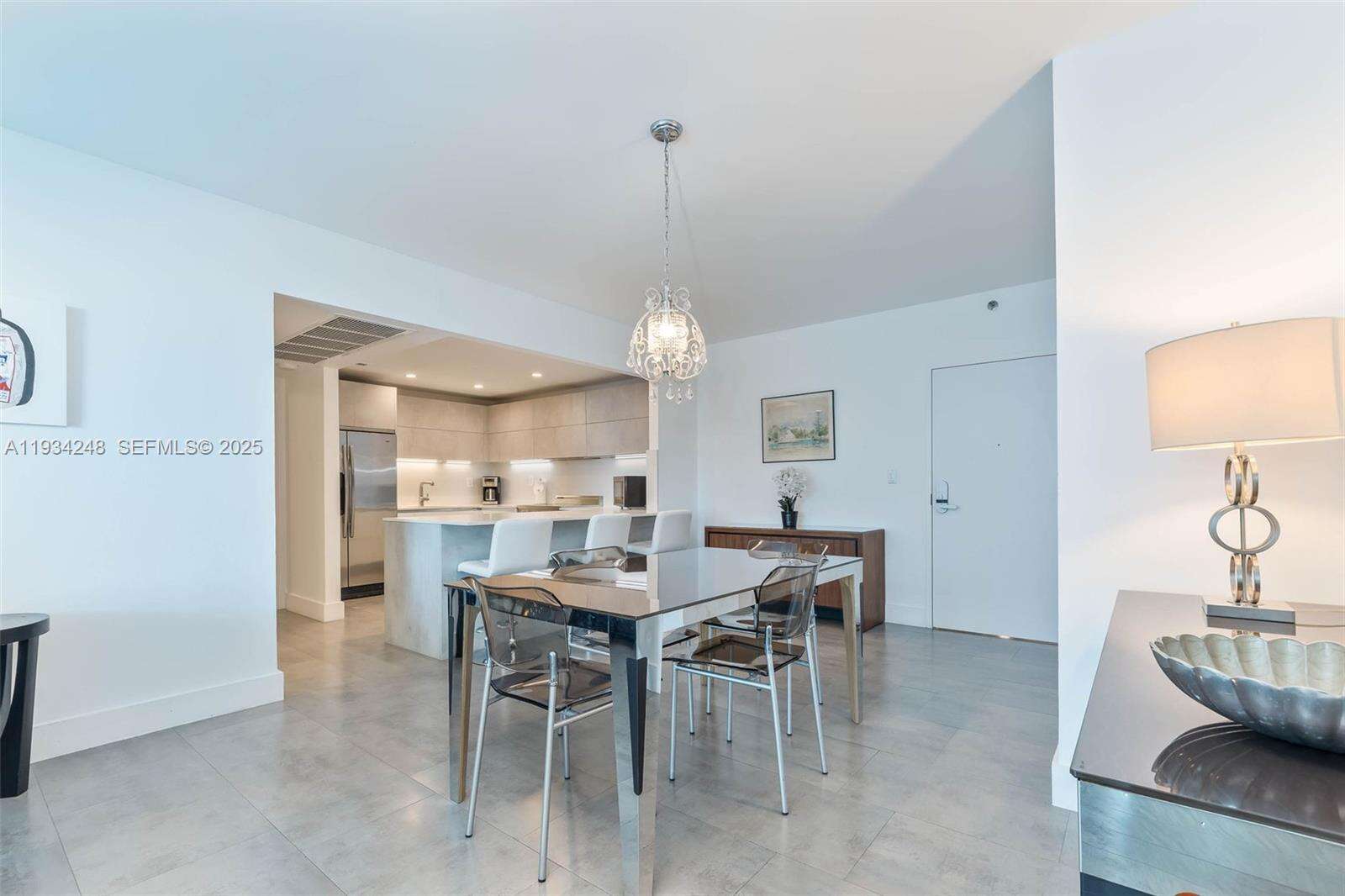 Roney Palace Unit #507 | Picture 9