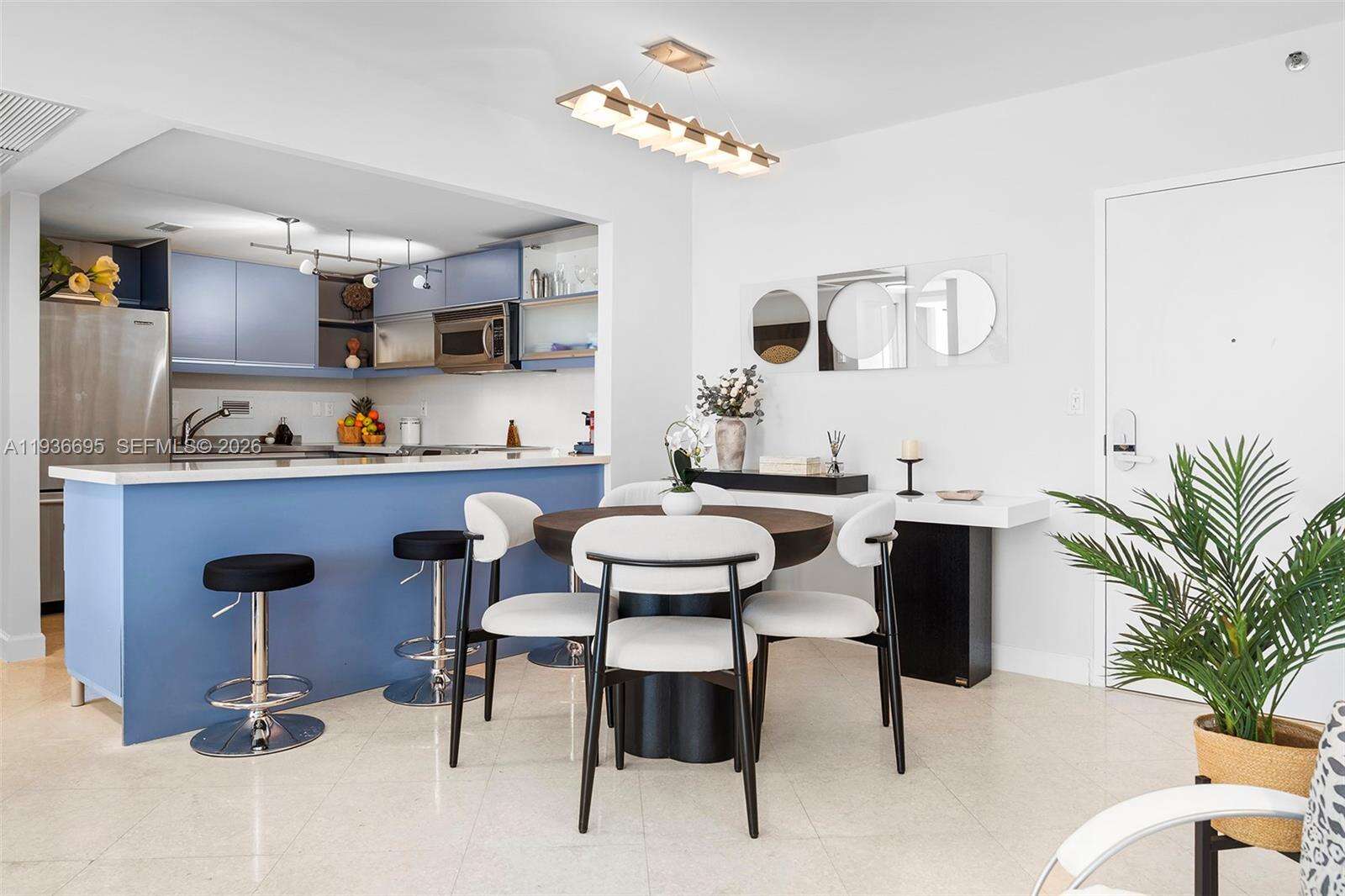 Roney Palace Unit #408 | Picture 11