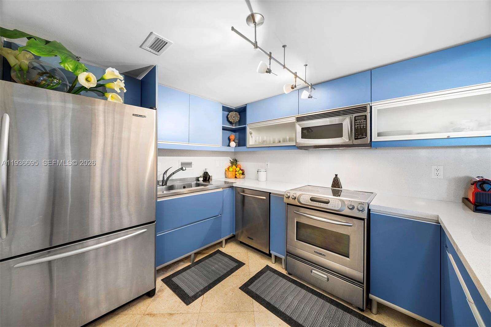 Roney Palace Unit #408 | Picture 3