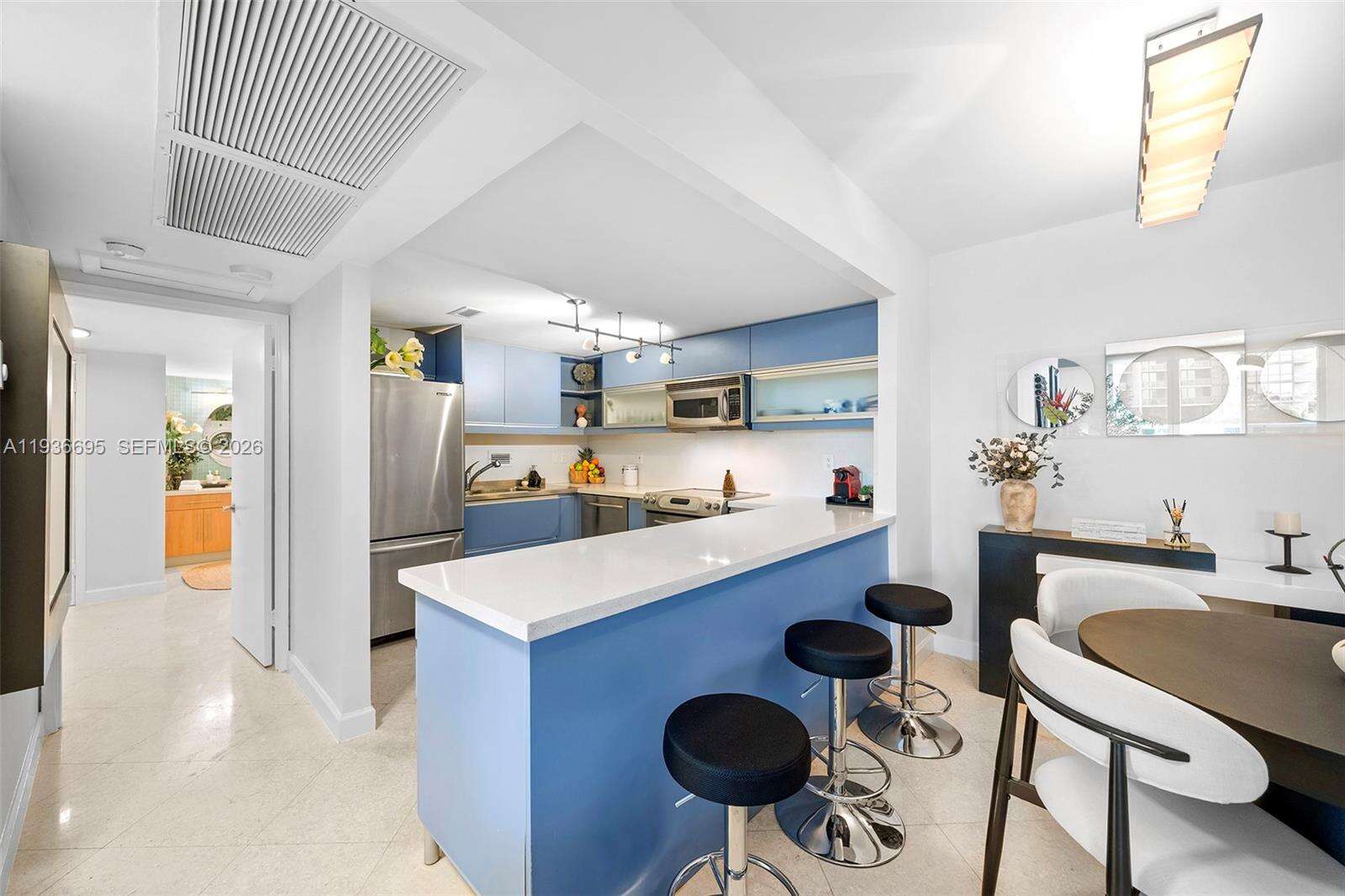 Roney Palace Unit #408 | Picture 9