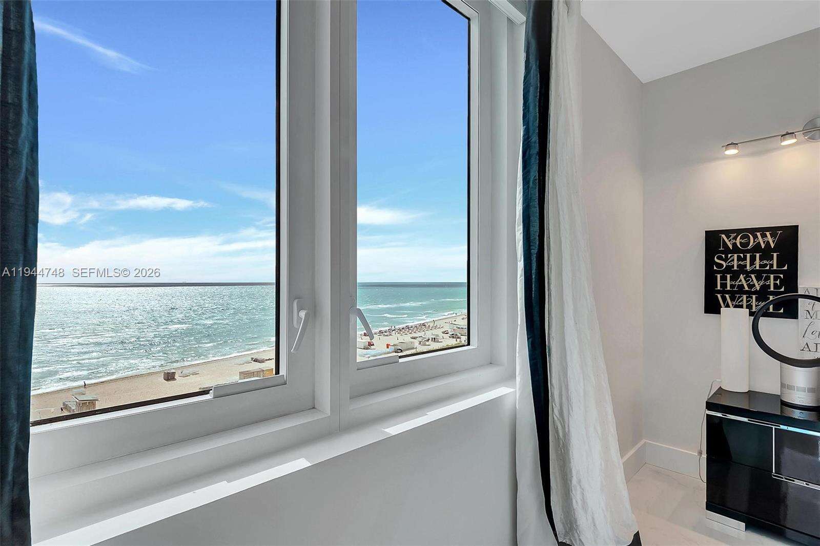 Roney Palace Unit #810 | Picture 18