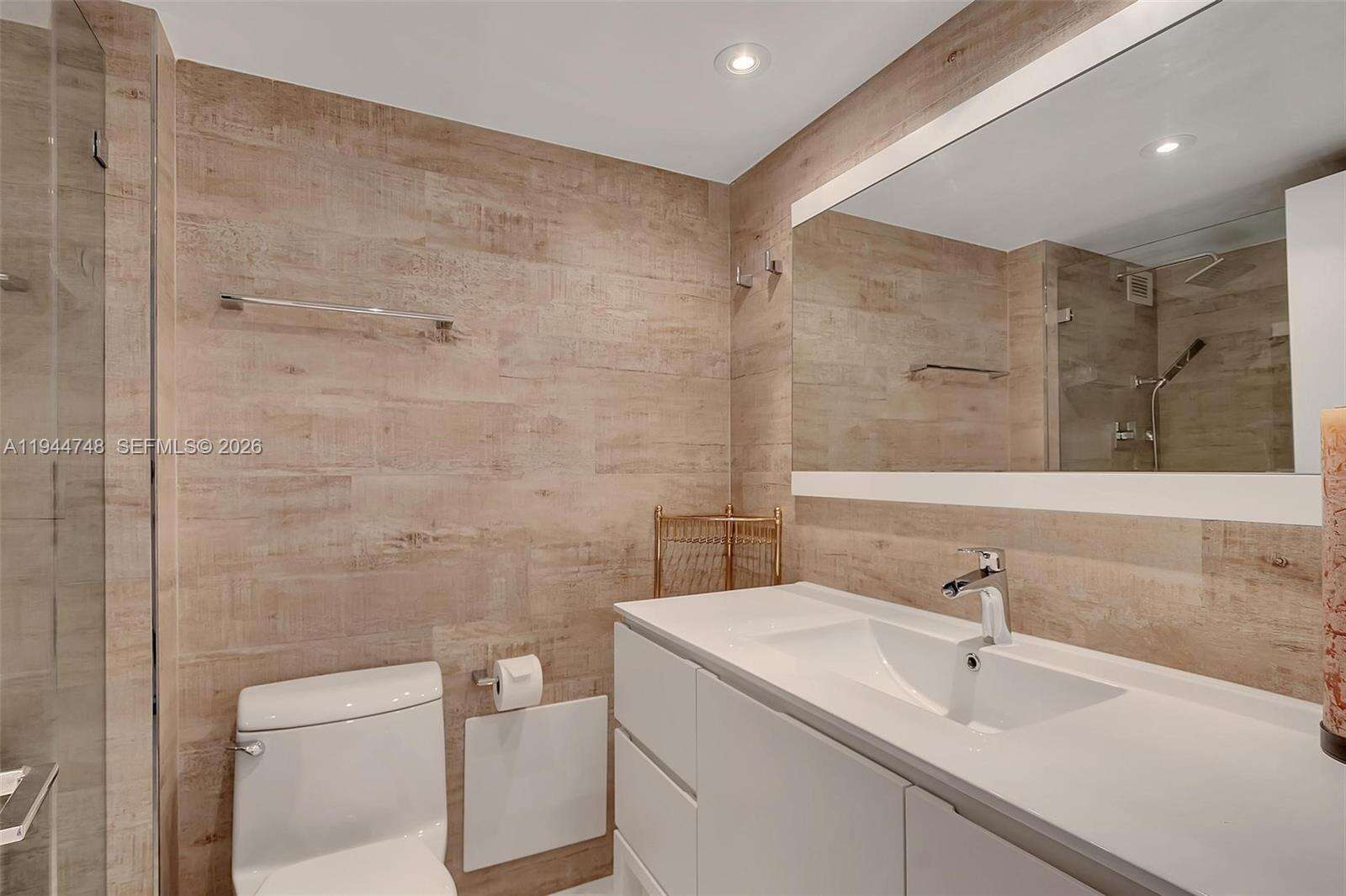 Roney Palace Unit #810 | Picture 21