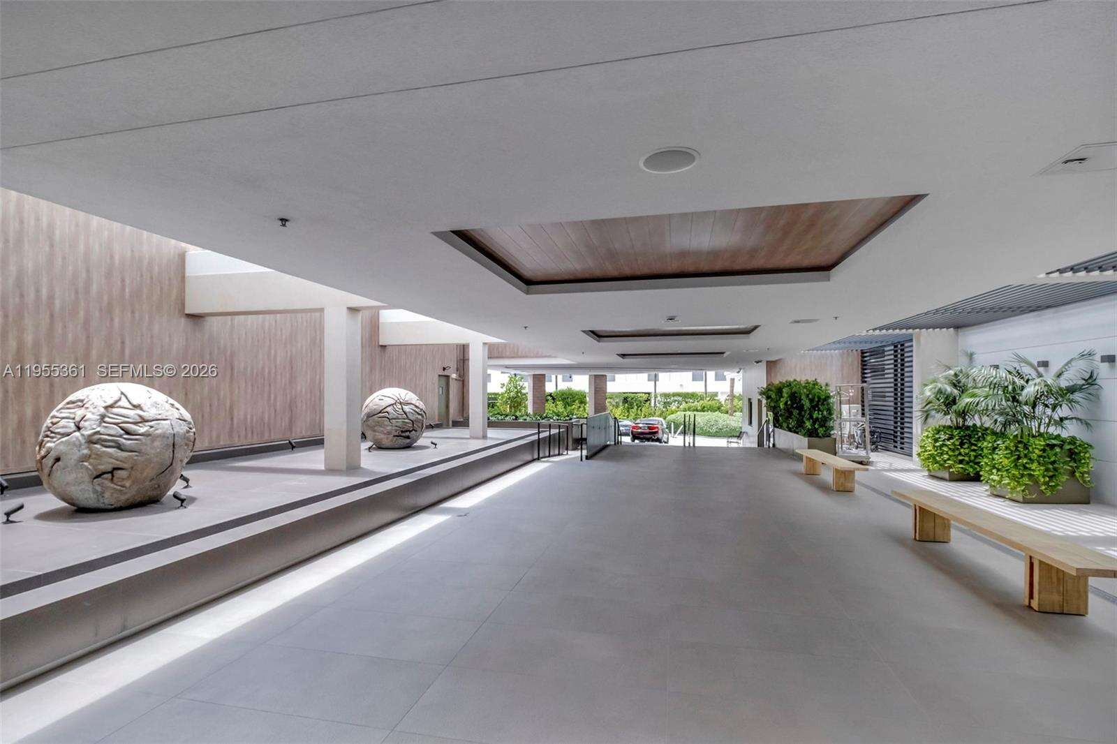 Roney Palace Unit #321 | Picture 2