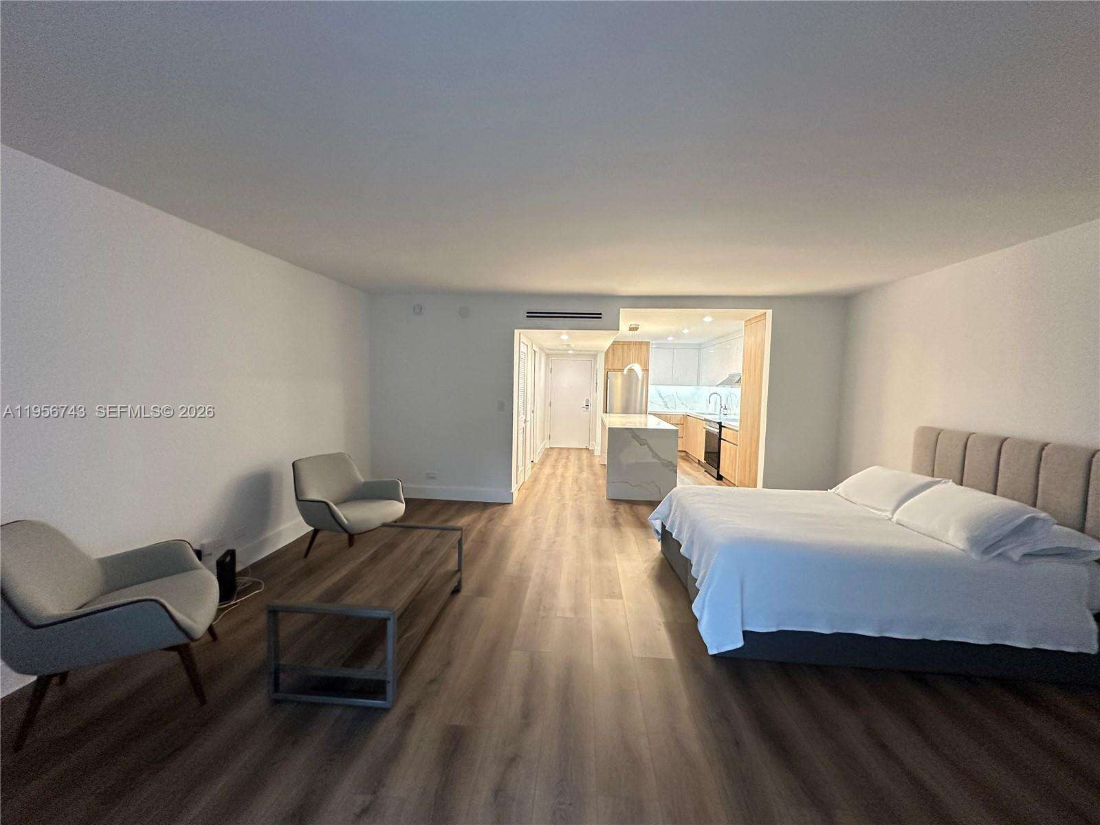 Roney Palace Unit #1421 | Picture 2