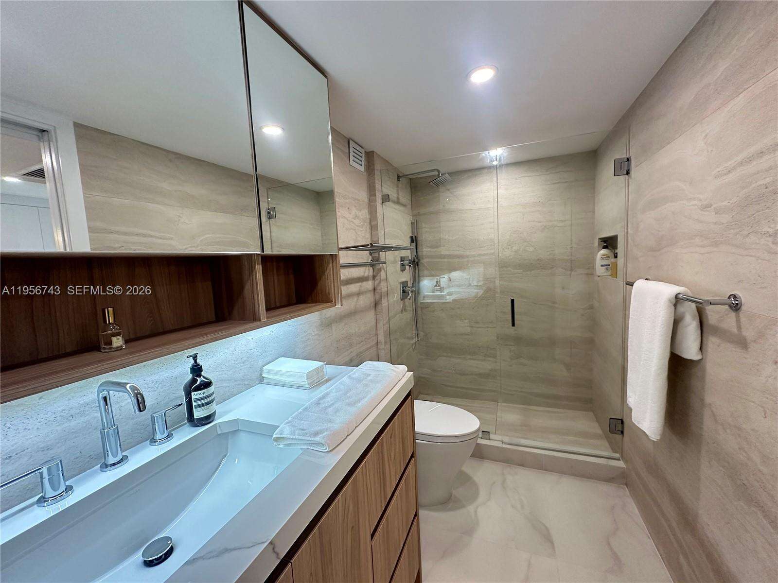 Roney Palace Unit #1421 | Picture 12