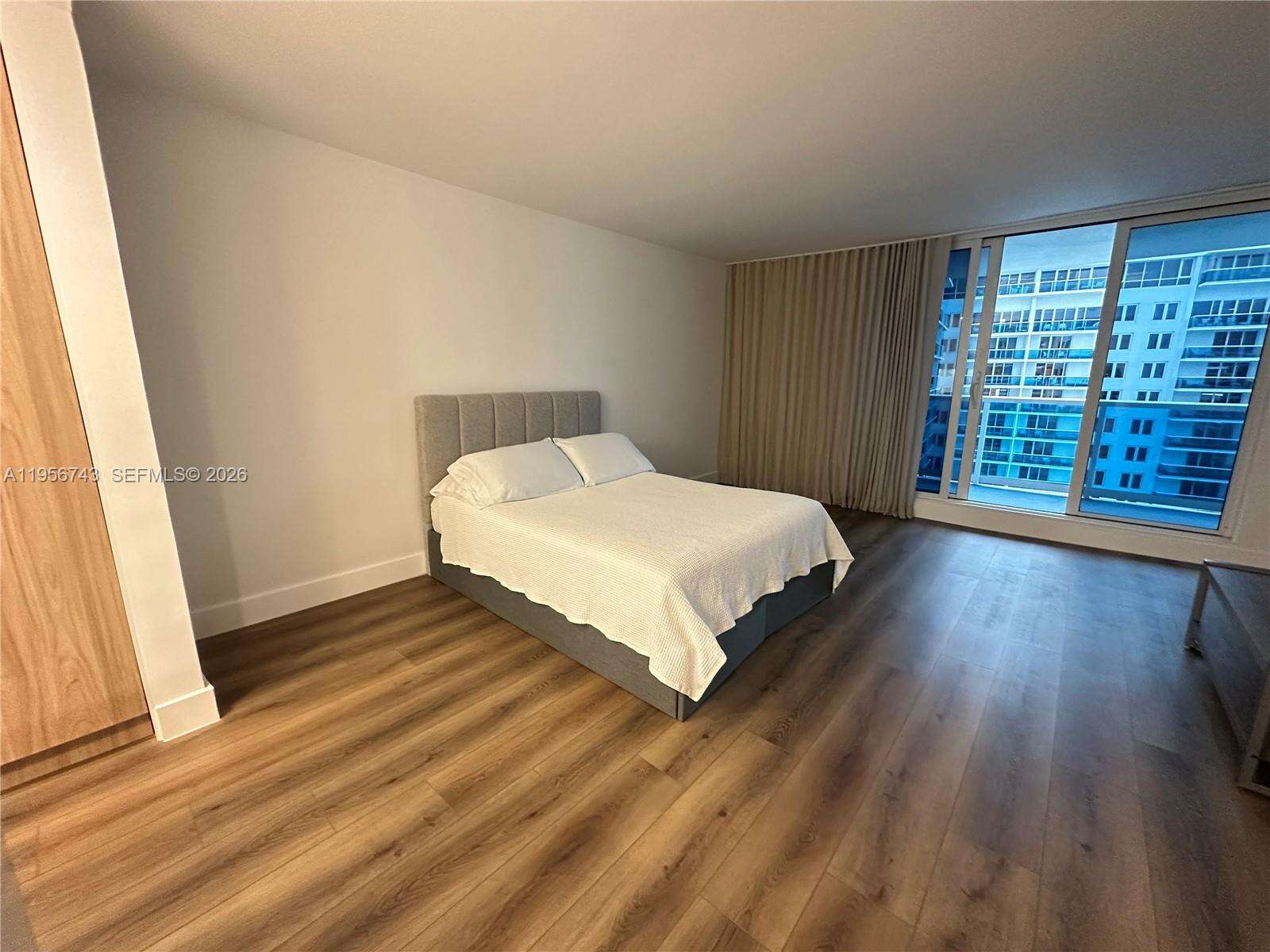 Roney Palace Unit #1421 | Picture 13