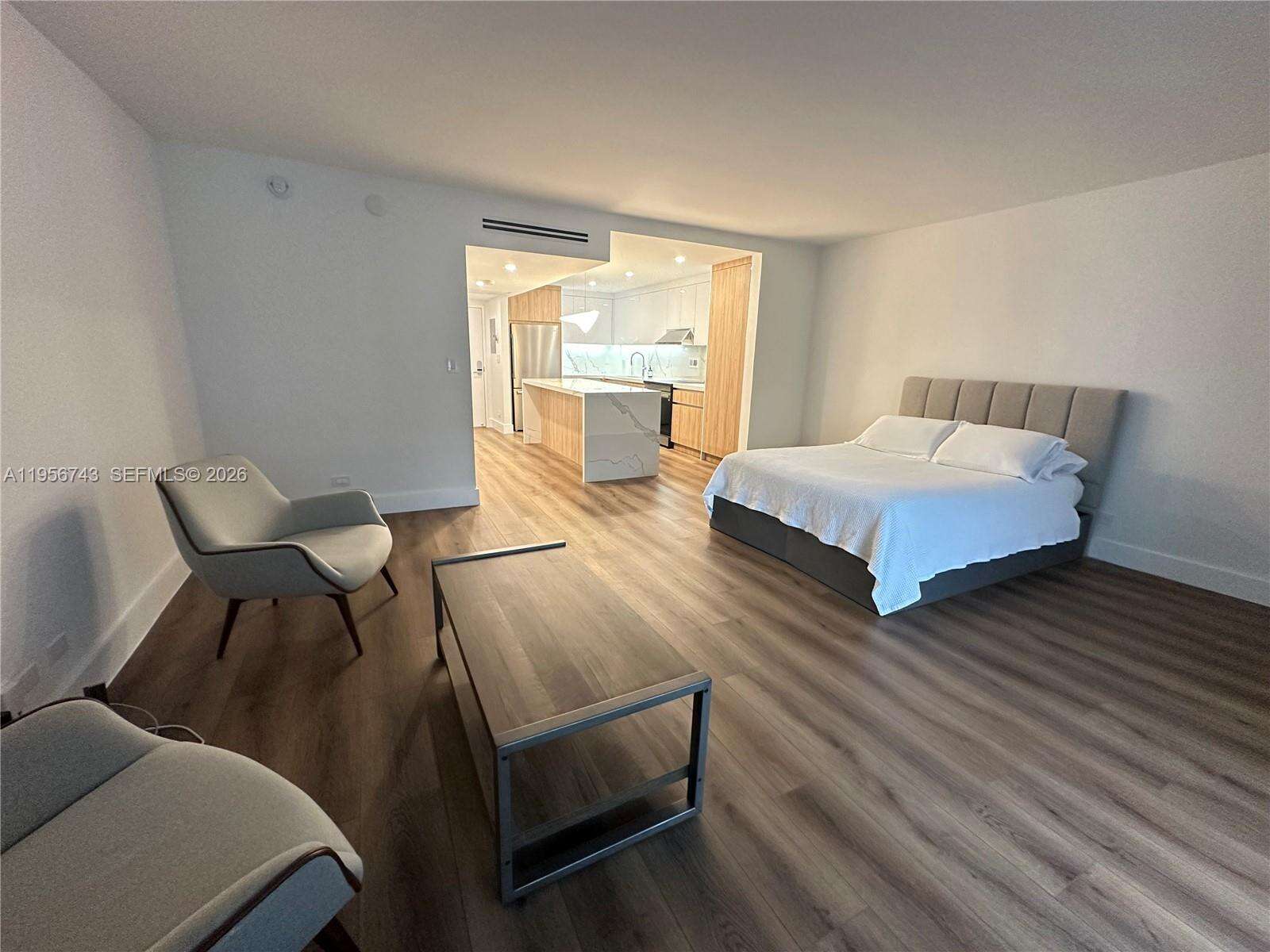 Roney Palace Unit #1421 | Picture 3