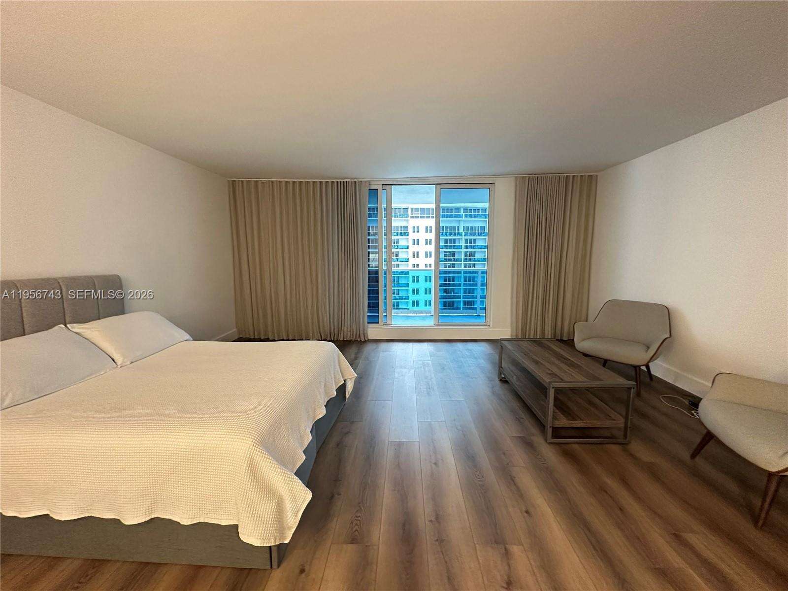 Roney Palace Unit #1421 | Picture 5