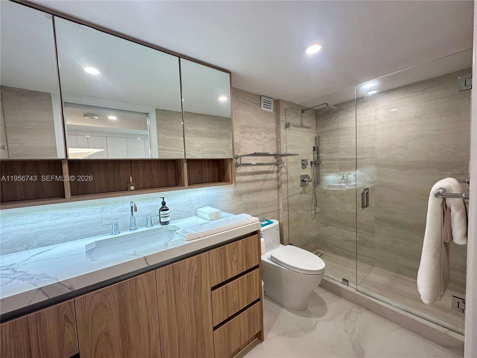 Roney Palace Unit #1421 | Picture 7