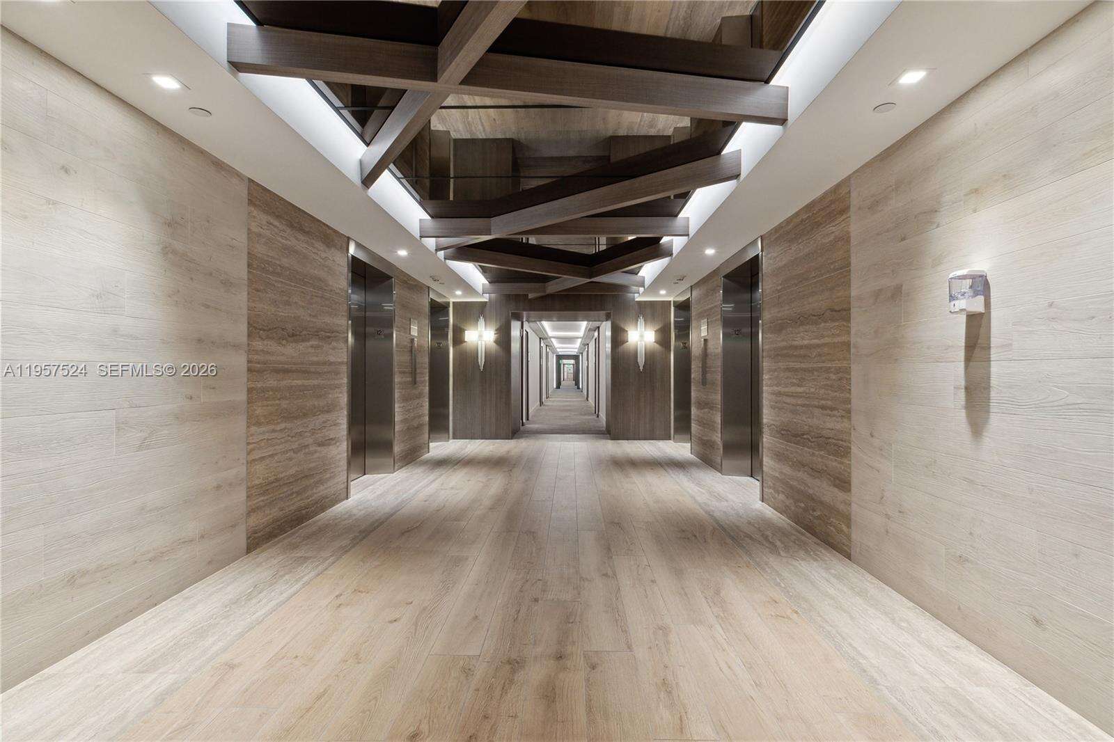 Roney Palace Unit #1234 | Picture 16