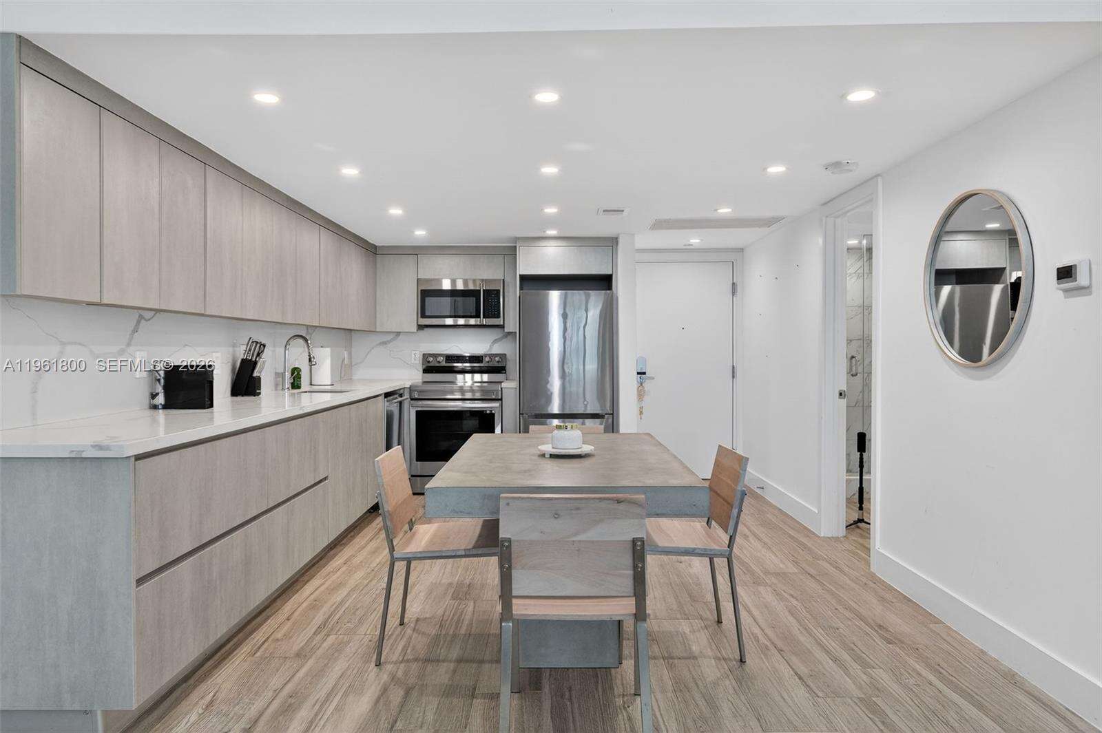 Roney Palace Unit #943 | Picture 23