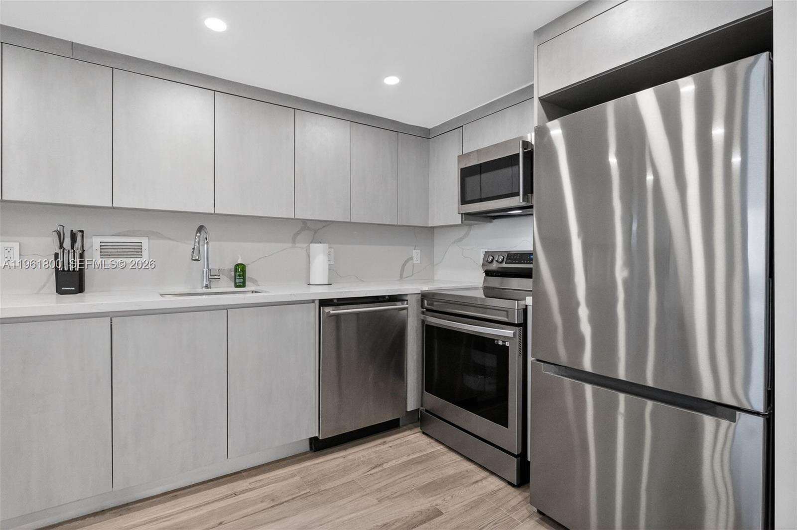 Roney Palace Unit #943 | Picture 25