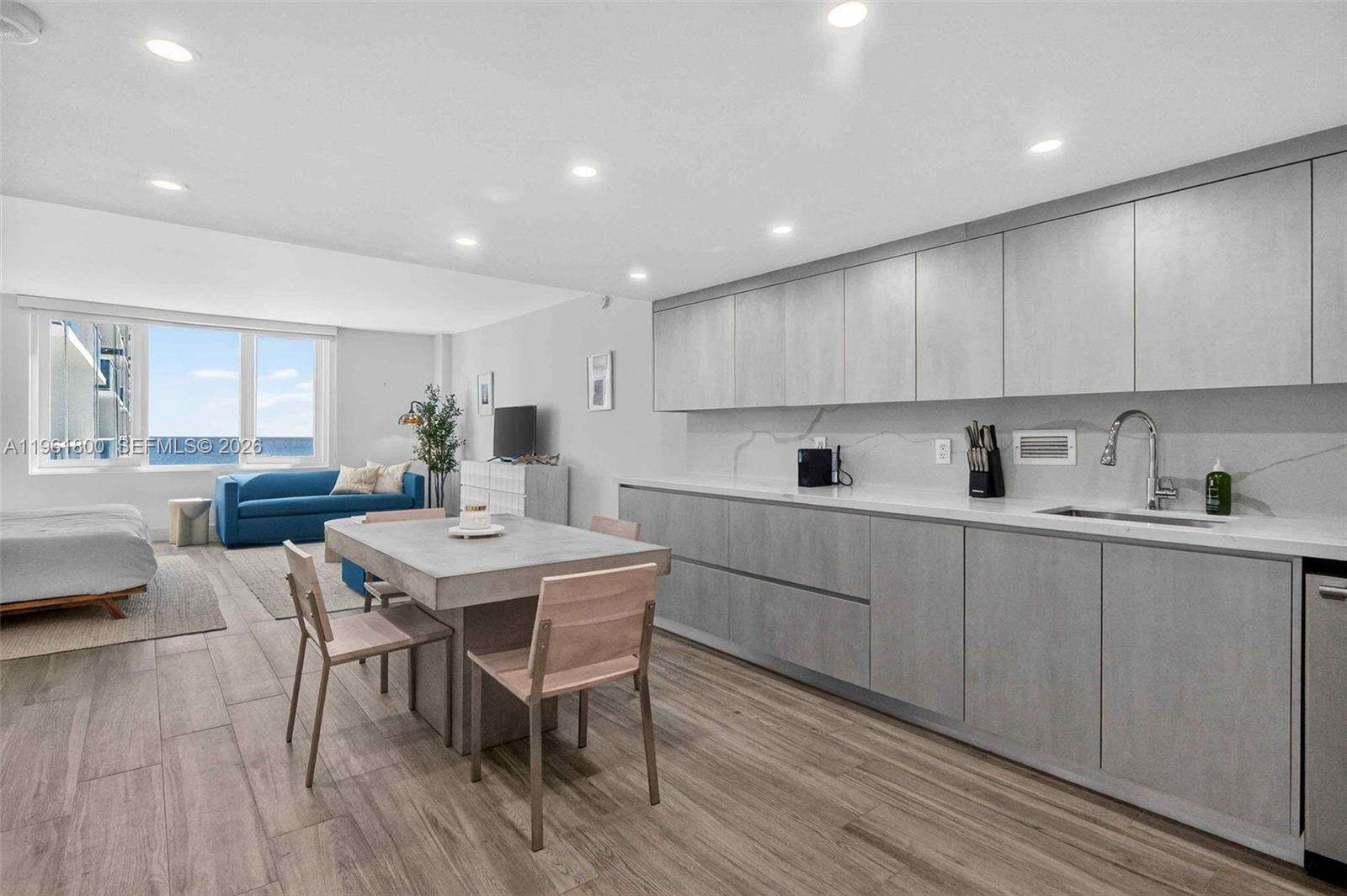 Roney Palace Unit #943 | Picture 26