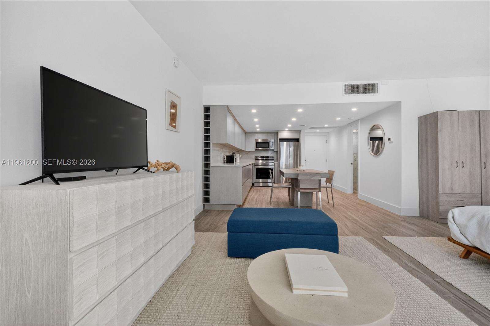 Roney Palace Unit #943 | Picture 32