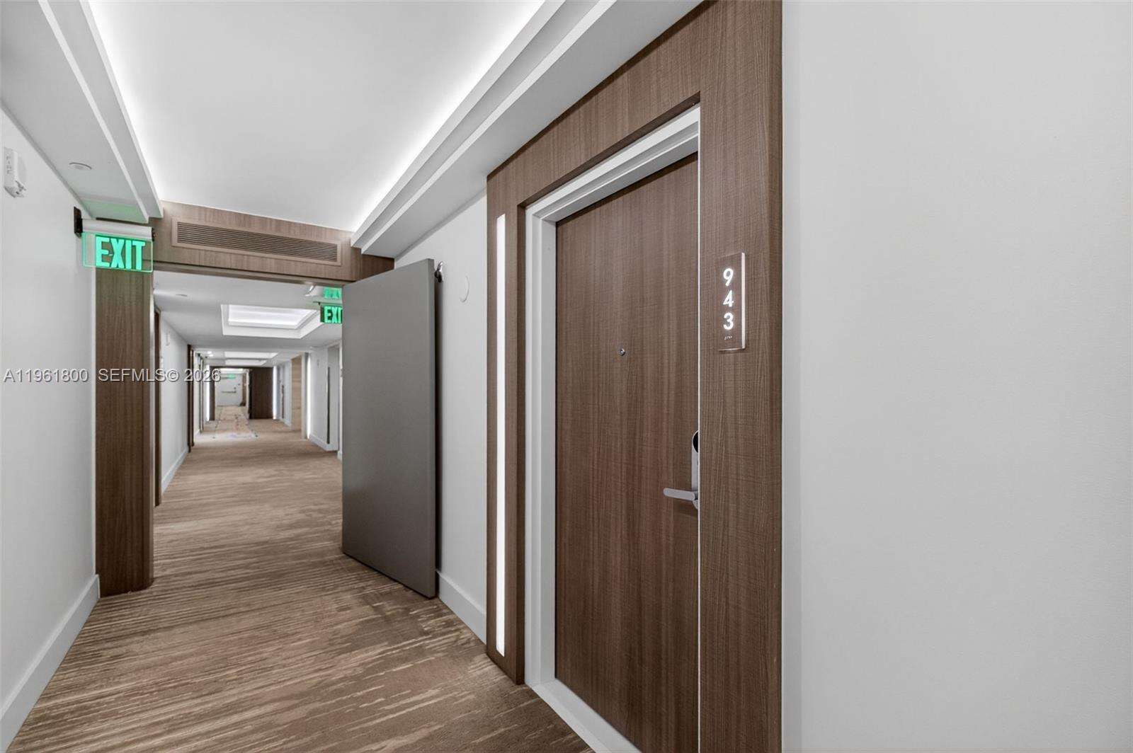 Roney Palace Unit #943 | Picture 37