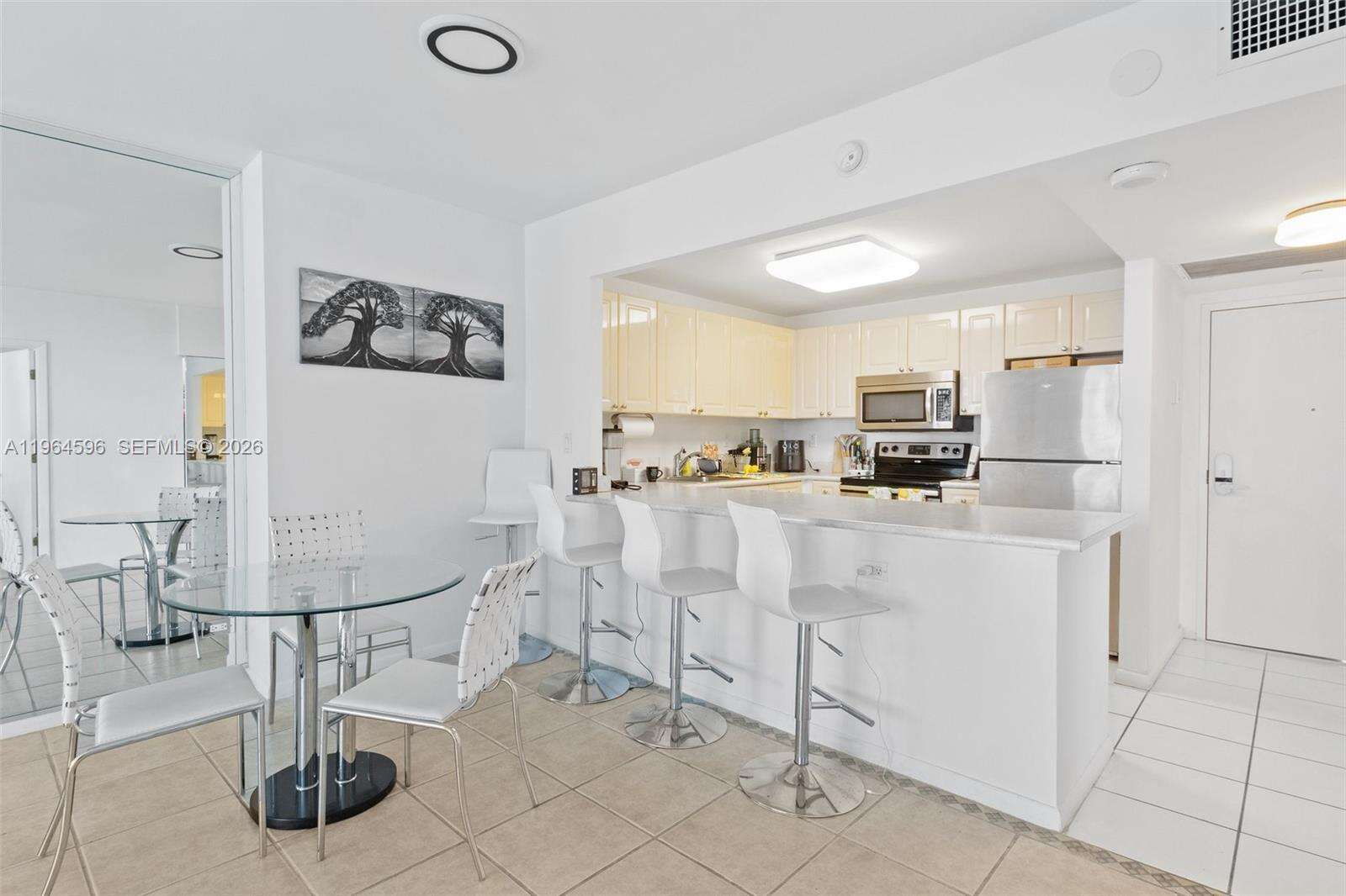 Roney Palace Unit #504 | Picture 6