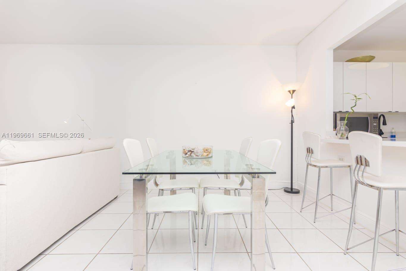 Roney Palace Unit #423 | Picture 3