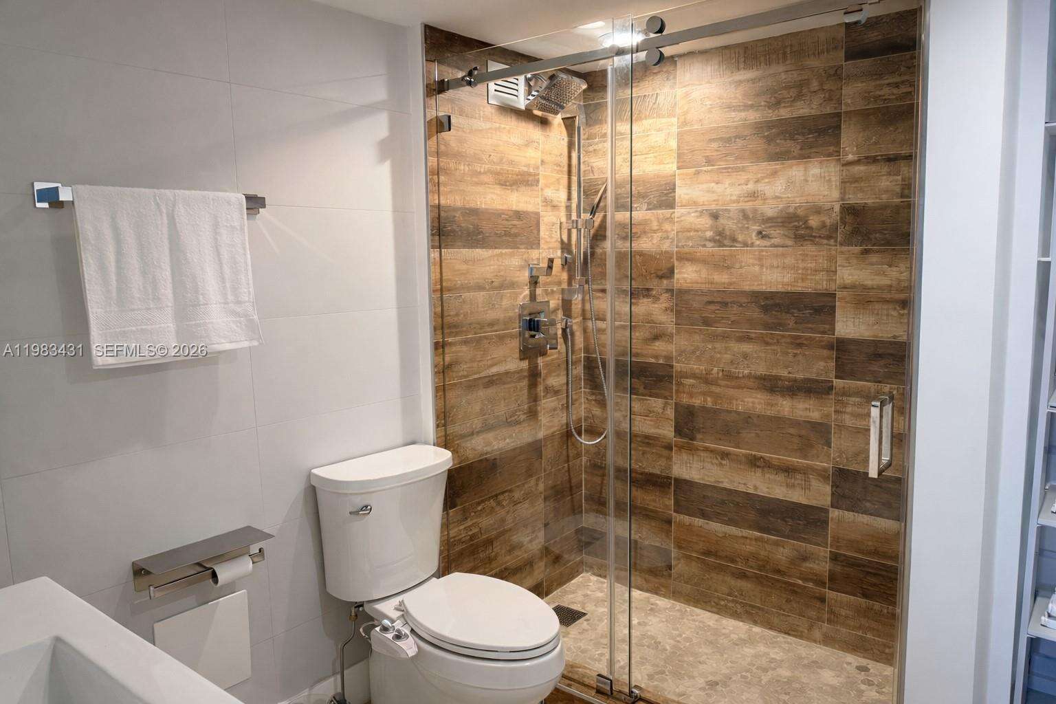 Roney Palace Unit #1501 | Picture 27