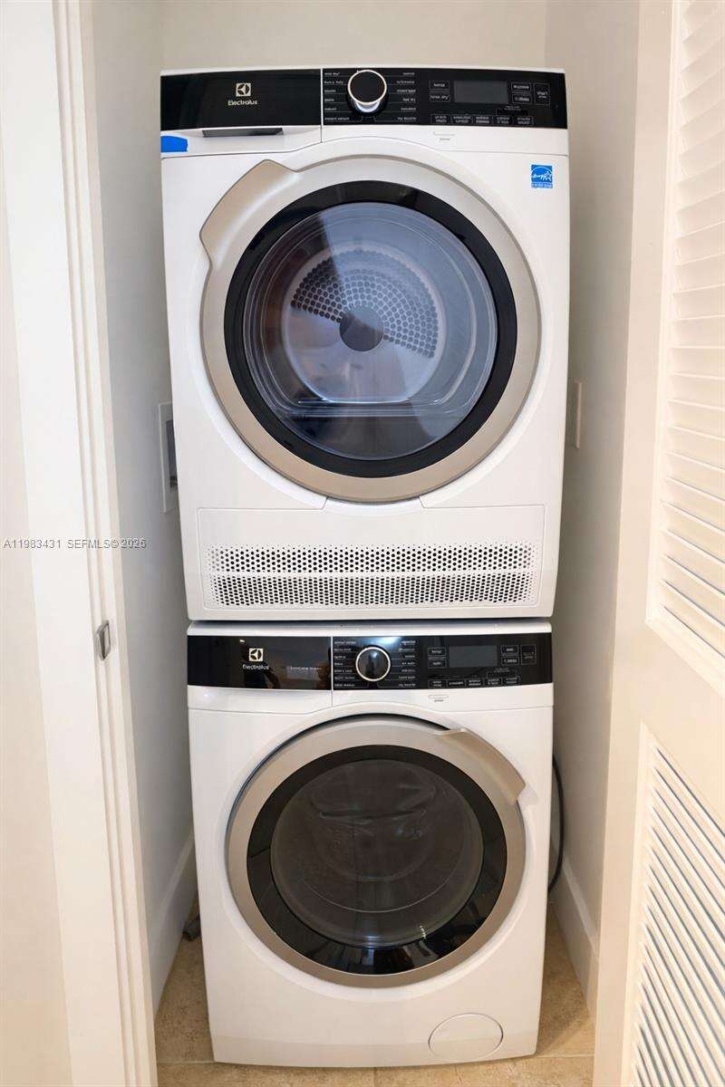 Roney Palace Unit #1501 | Picture 36