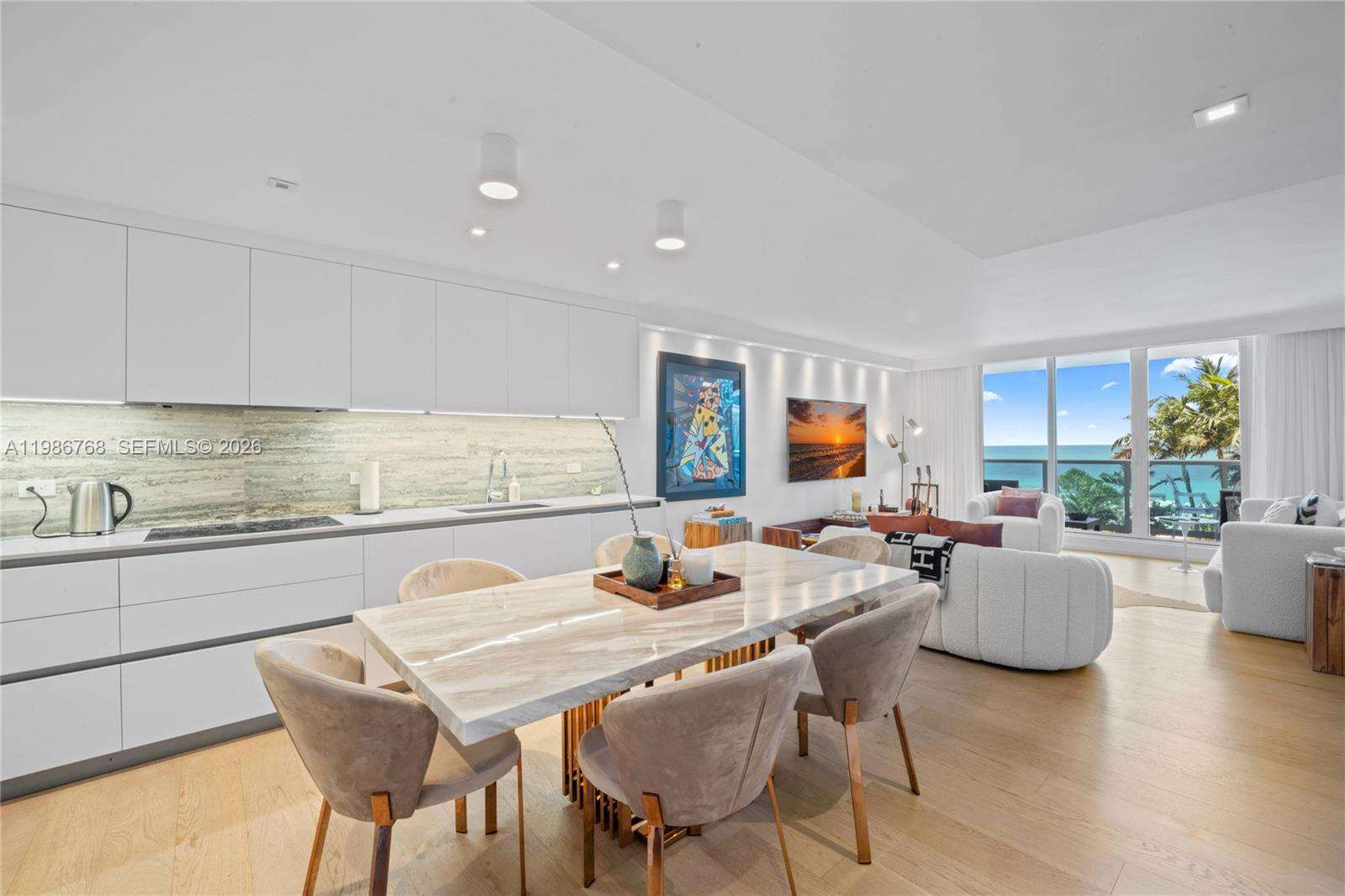 Roney Palace Unit #624 | Picture 2