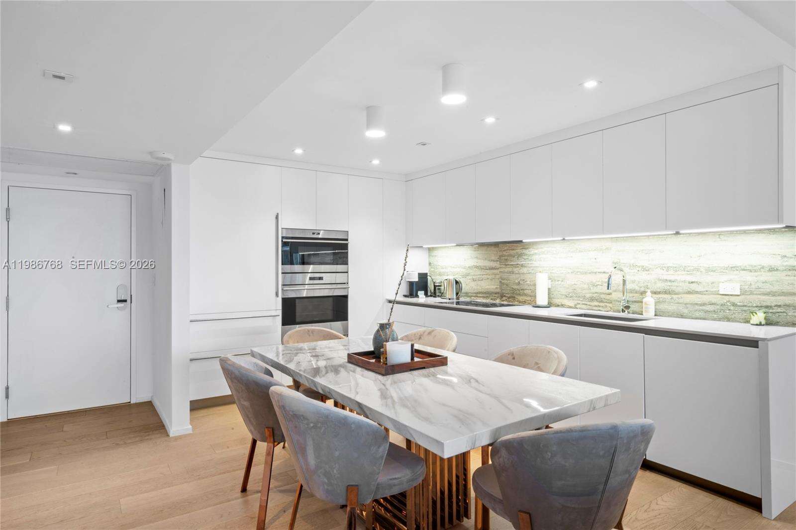 Roney Palace Unit #624 | Picture 3