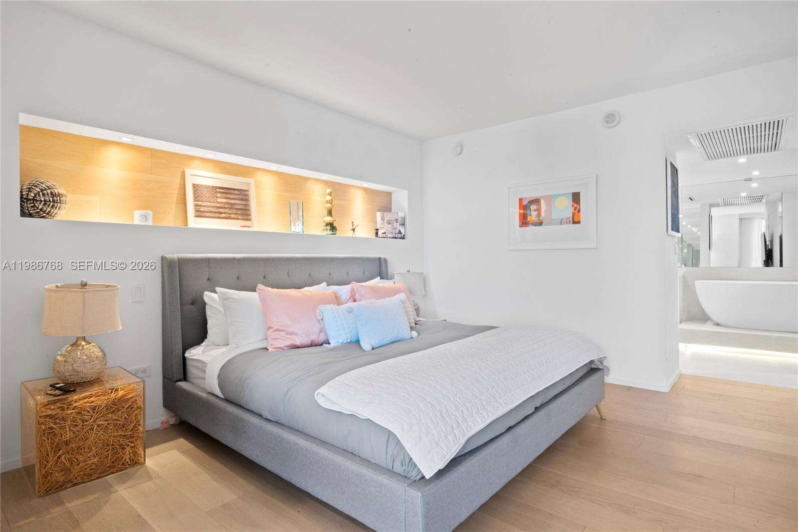 Roney Palace Unit #624 | Picture 6