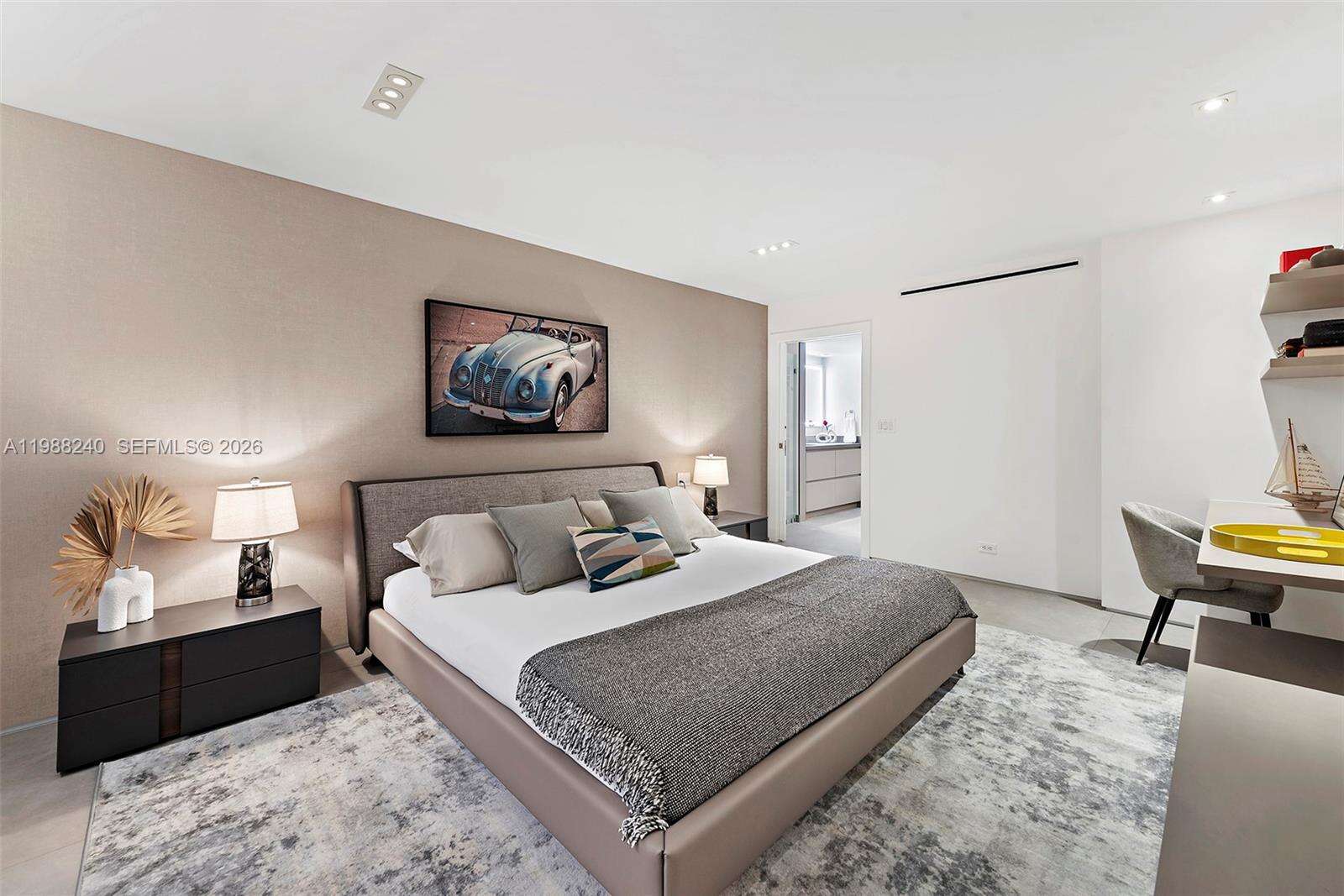 Roney Palace Unit #1004 | Picture 11