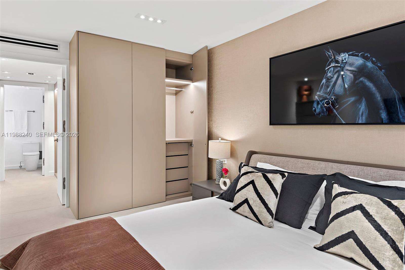 Roney Palace Unit #1004 | Picture 15