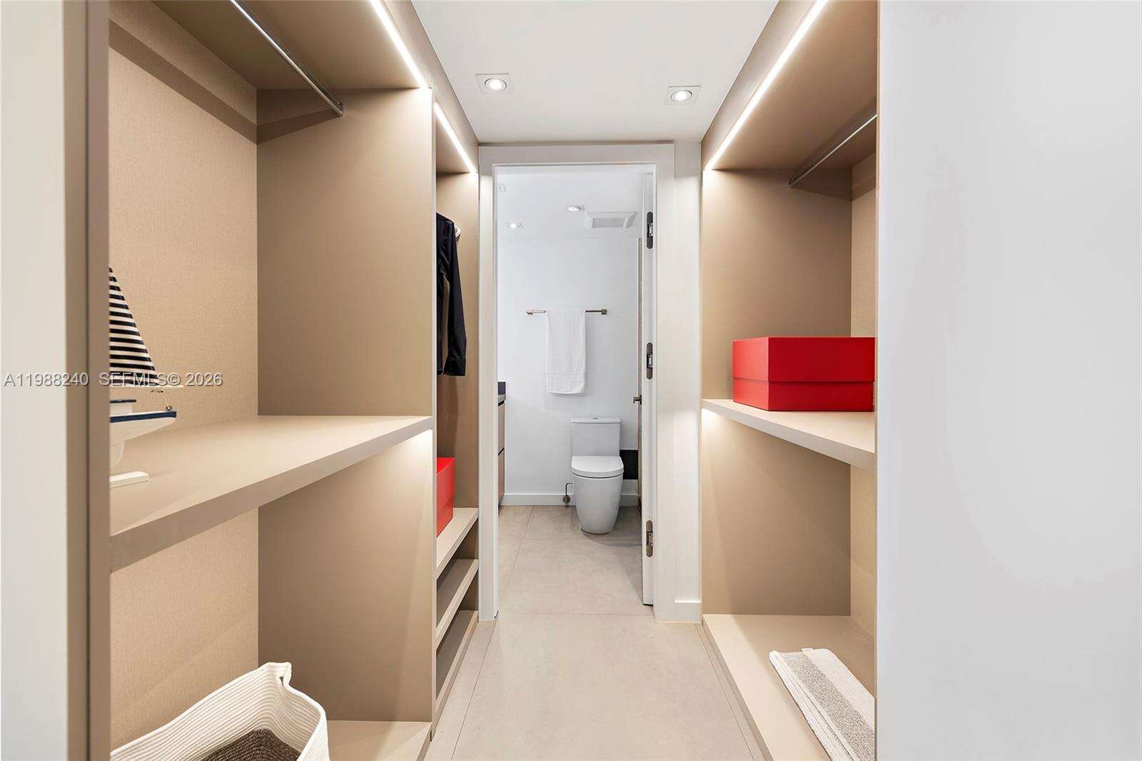 Roney Palace Unit #1004 | Picture 19