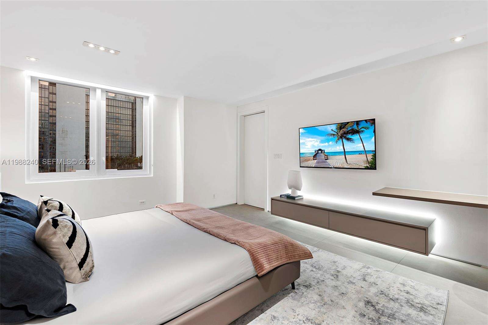 Roney Palace Unit #1004 | Picture 20