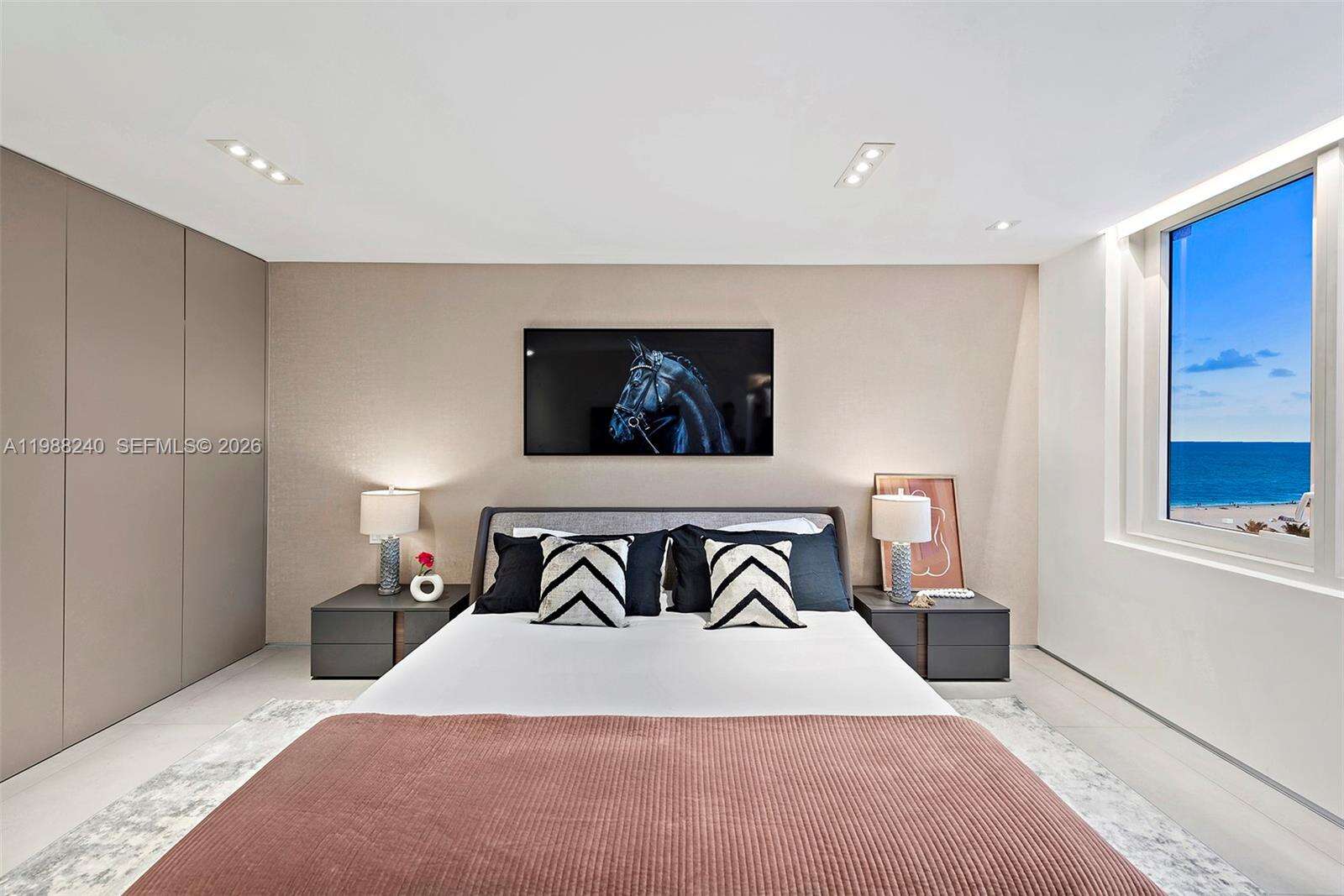 Roney Palace Unit #1004 | Picture 24