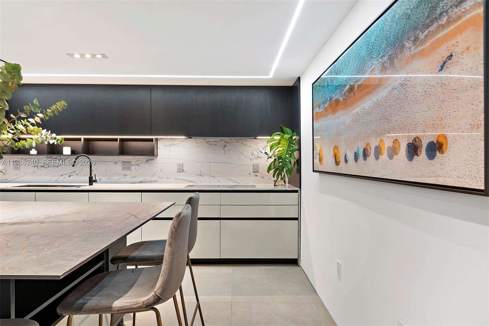 Roney Palace Unit #1004 | Picture 27